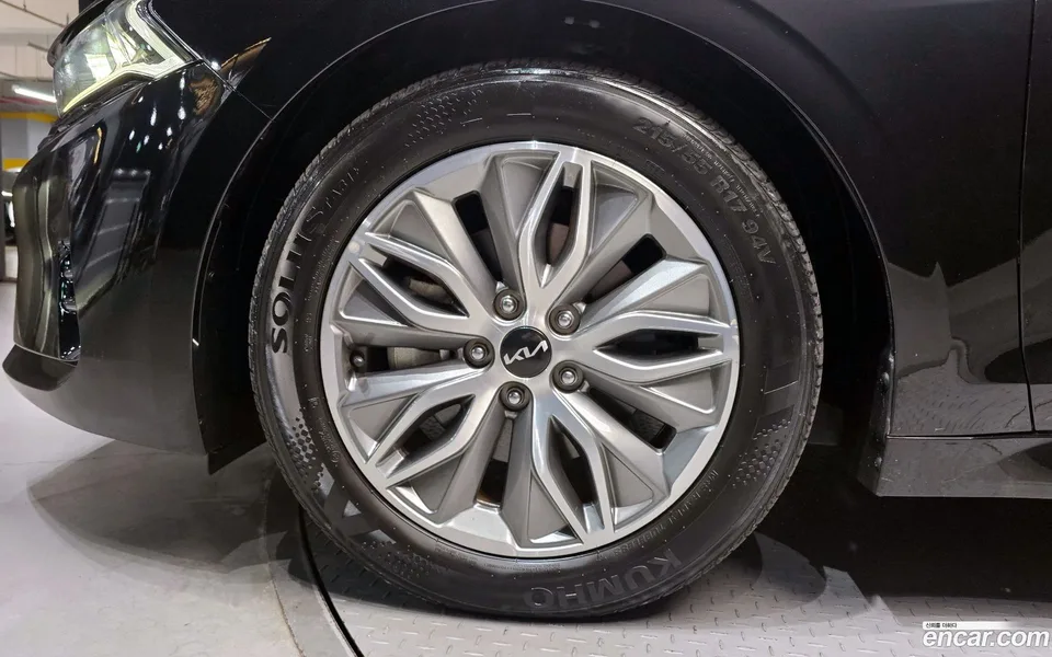 Kia K5 Hybrid 2023 — миниатюра 5