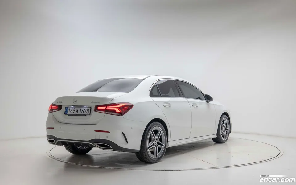 Mercedes-Benz A-Class A250 4MATIC 2022 — миниатюра 2