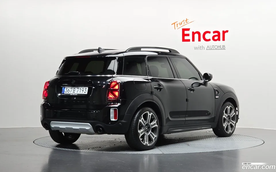 MINI Cooper S Countryman ALL4 2023 — миниатюра 2