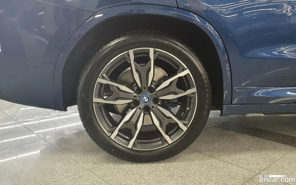 BMW X3 xDrive 30e M 2023 — миниатюра 5