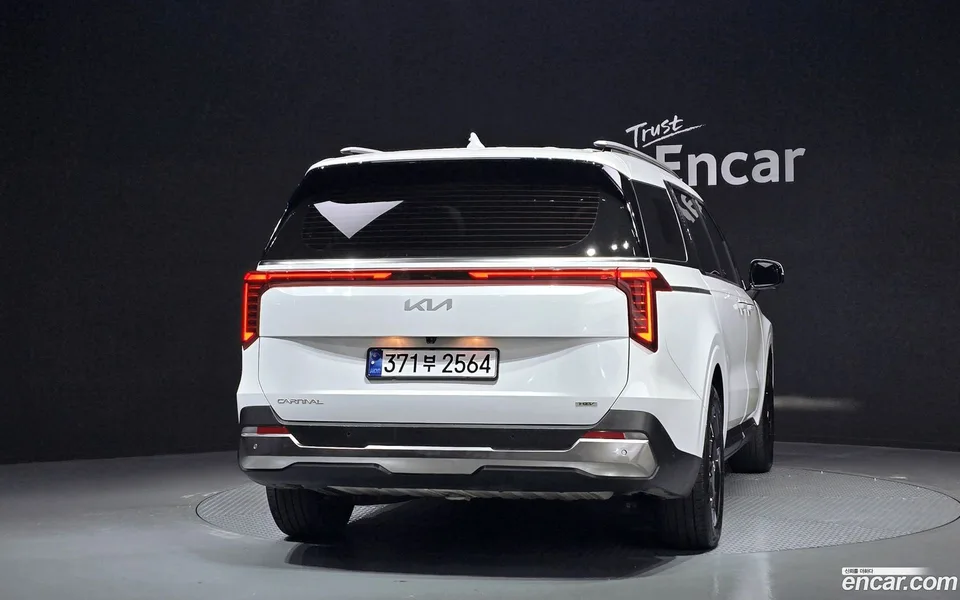 Kia Carnival HEV 7 2024 — миниатюра 4