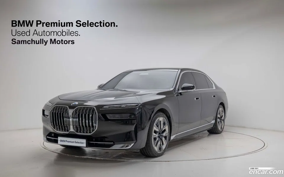 BMW i7 xDrive 60 2023 — фото 1, купить с доставкой в Москву