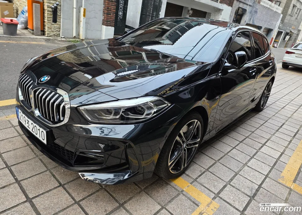 BMW 1 Series 120i M 2024 — миниатюра 2