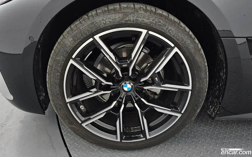 BMW 4 Series 420i M 2023 — миниатюра 5