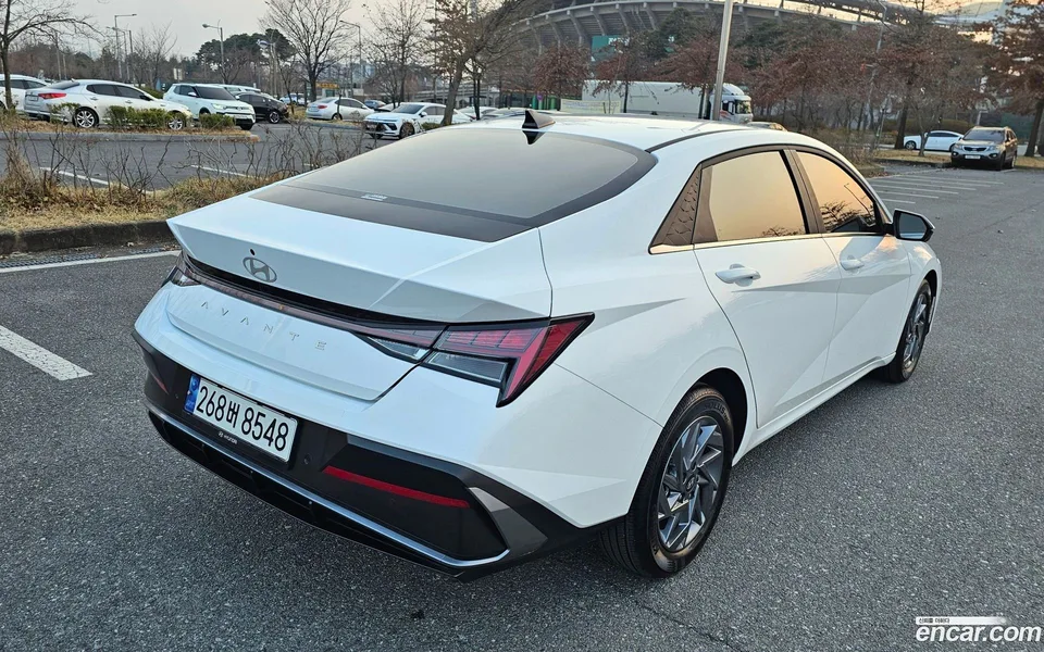 Hyundai Avante CN7 1.6 2023 — миниатюра 2