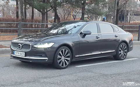 Volvo S90 2023 купить в Москве