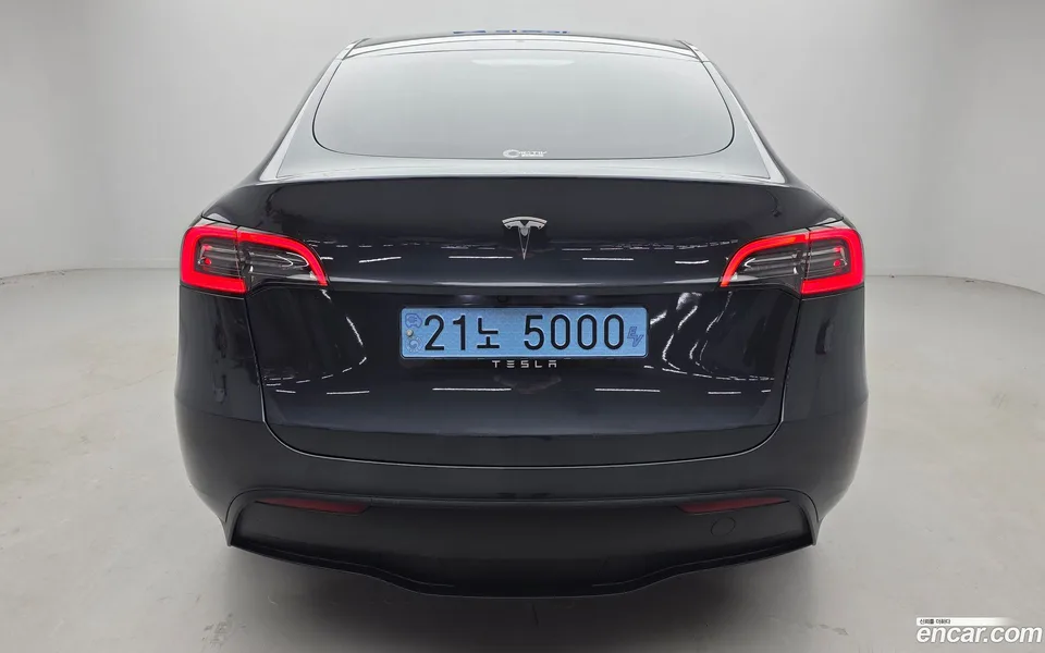 Tesla Model Y RWD 2025 — миниатюра 5