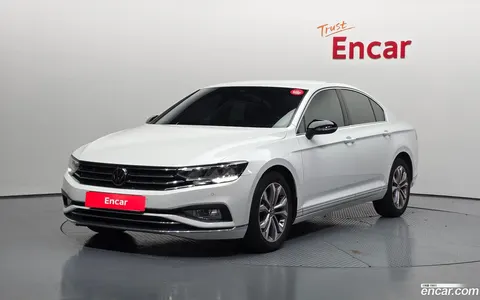 Volkswagen Passat GT 2022 купить в Москве