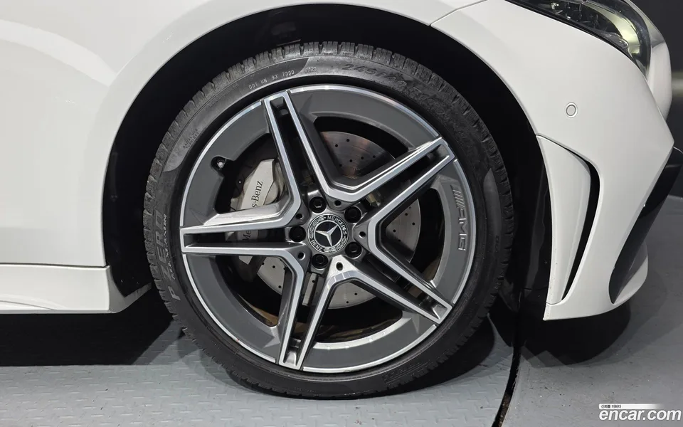 Mercedes-Benz CLS-Class CLS300d 4MATIC 2022 — миниатюра 5