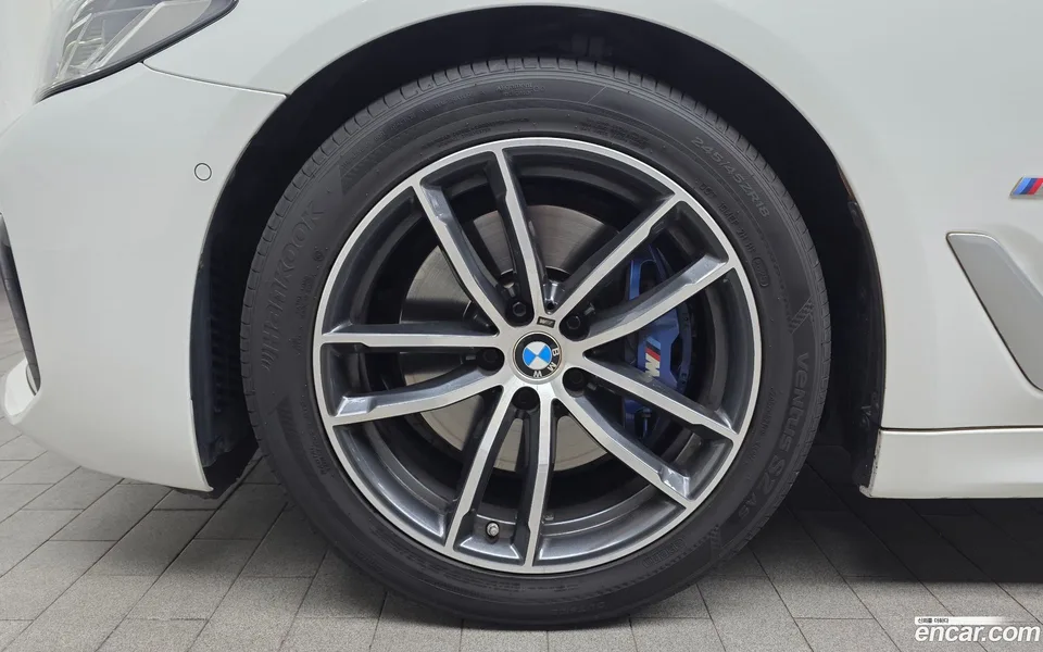 BMW 5 Series 520i M 2022 — миниатюра 5