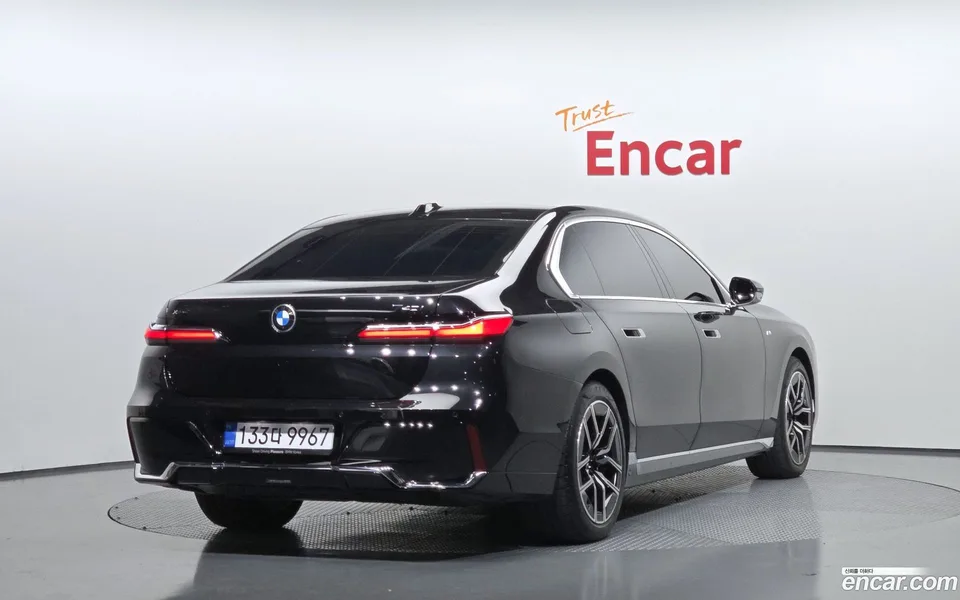BMW 7 Series 740i xDrive M 2025 — миниатюра 2