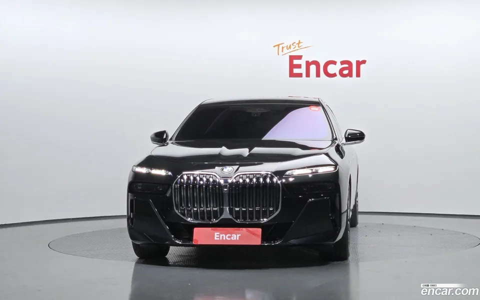 BMW 7 Series 740i xDrive M 2025 — миниатюра 3