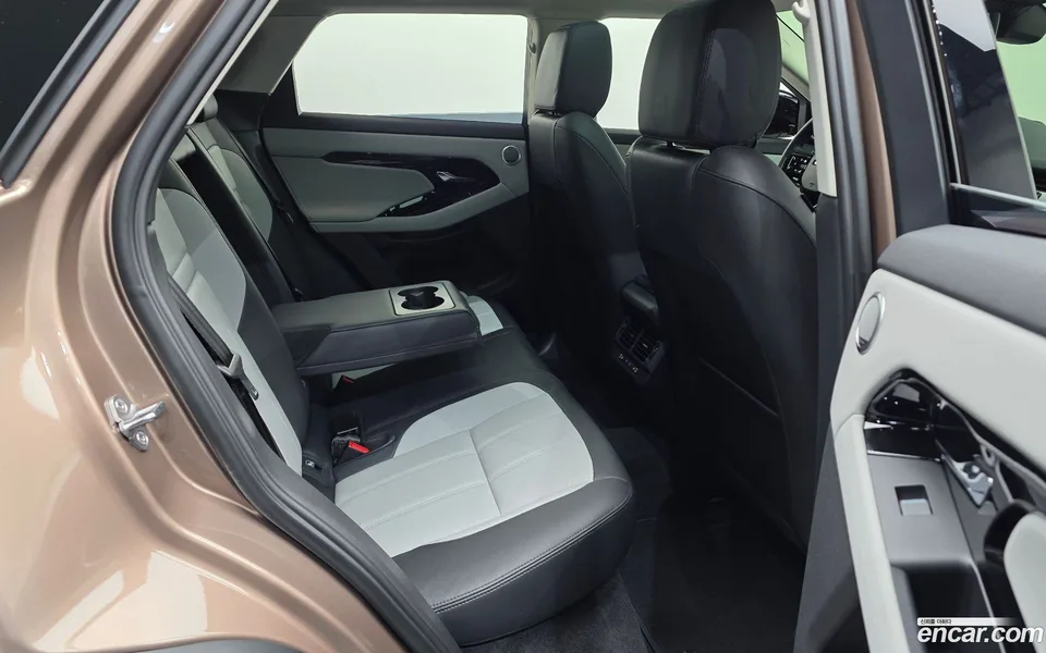 Land Rover Range Rover Evoque P250 SE 2025 — миниатюра 5
