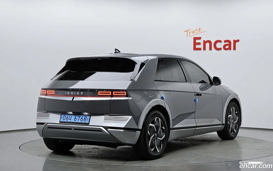 Hyundai Ioniq 5 2023 — миниатюра 2