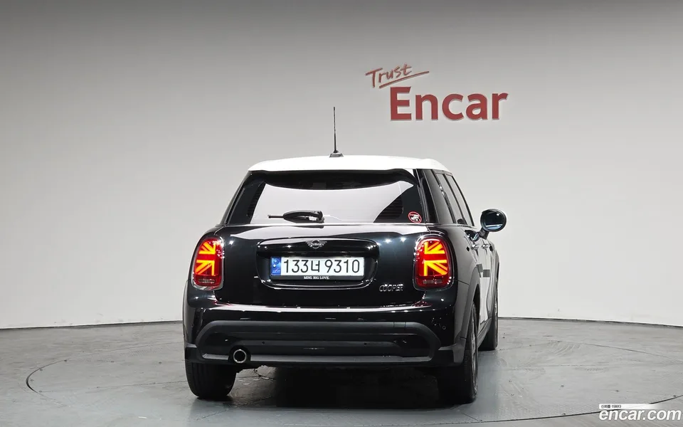 MINI Cooper 5 2022 — миниатюра 4