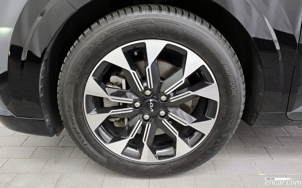Kia Carnival 9 2023 — миниатюра 5
