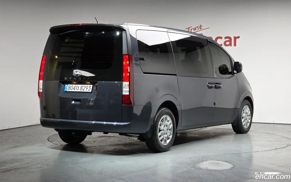Hyundai Staria 5 2024 — миниатюра 2