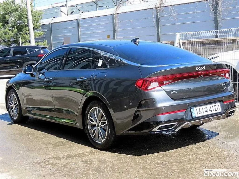 Kia K5 Hybrid 2023 — миниатюра 2