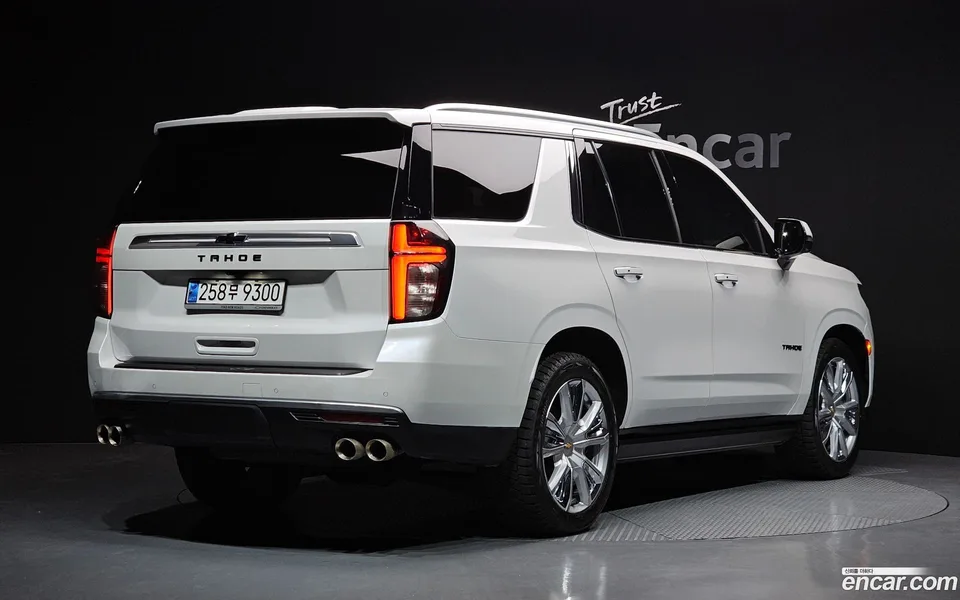 Chevrolet Tahoe 6.2 4WD 2023 — миниатюра 2