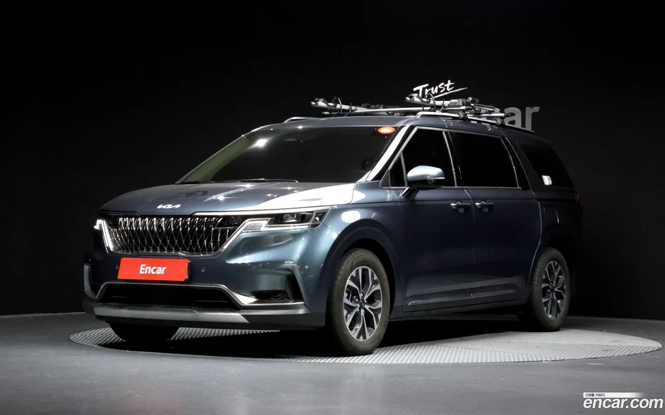 Kia Carnival 9 2023 — фото 1, купить с доставкой в Москву