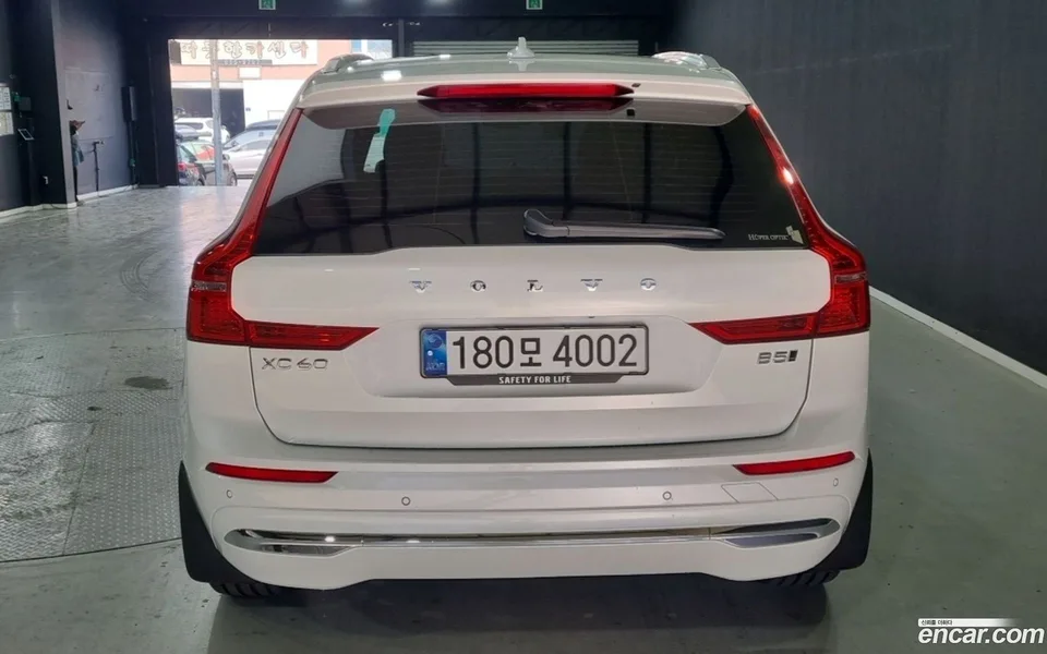 Volvo XC60 B5 2024 — миниатюра 4