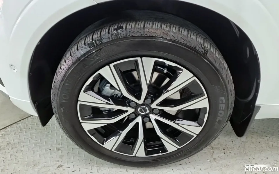 Volvo XC60 B5 2024 — миниатюра 5