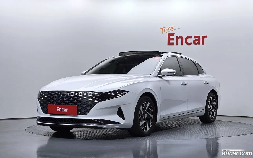 Hyundai Grandeur IG Hybrid 2022 — фото 1, купить с доставкой в Москву