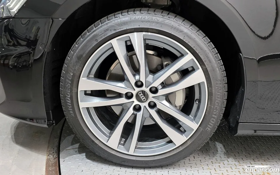 Audi A6 45 TFSI 2023 — миниатюра 5