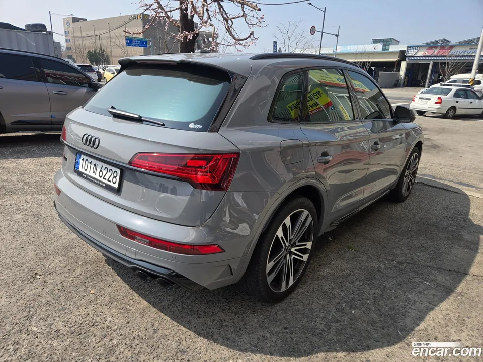 Audi SQ5 3.0 TFSI 2023 — миниатюра 4