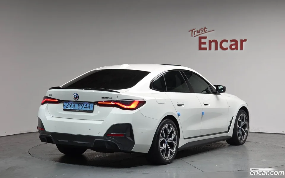 BMW i4 eDrive40 M 2024 — миниатюра 2