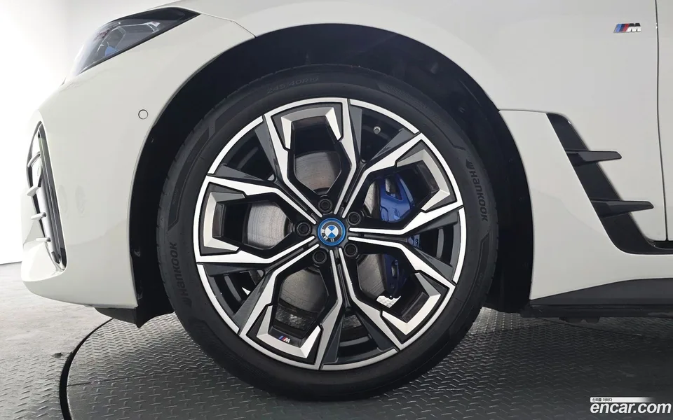 BMW i4 eDrive40 M 2024 — миниатюра 5