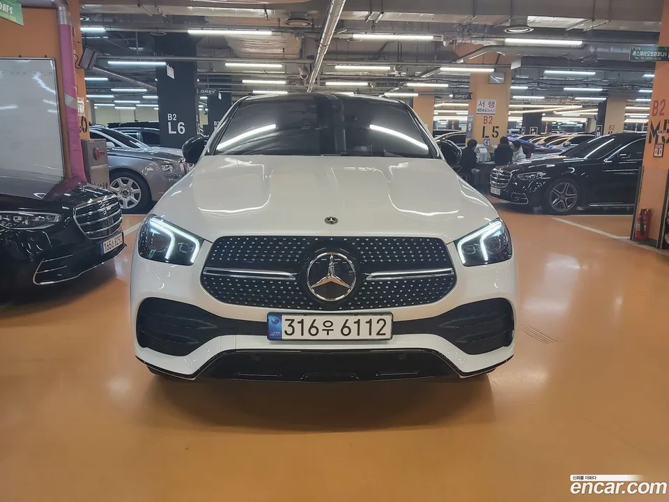 Mercedes-Benz GLE-Class GLE400d 4MATIC 2022 — фото 1, купить с доставкой в Москву