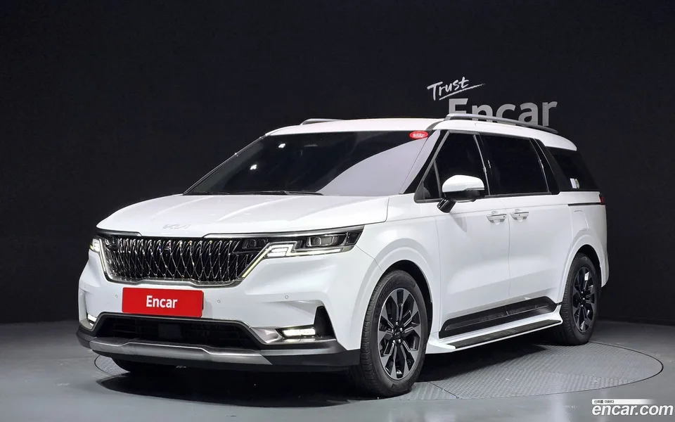 Kia Carnival 7 2022 — фото 1, купить с доставкой в Москву
