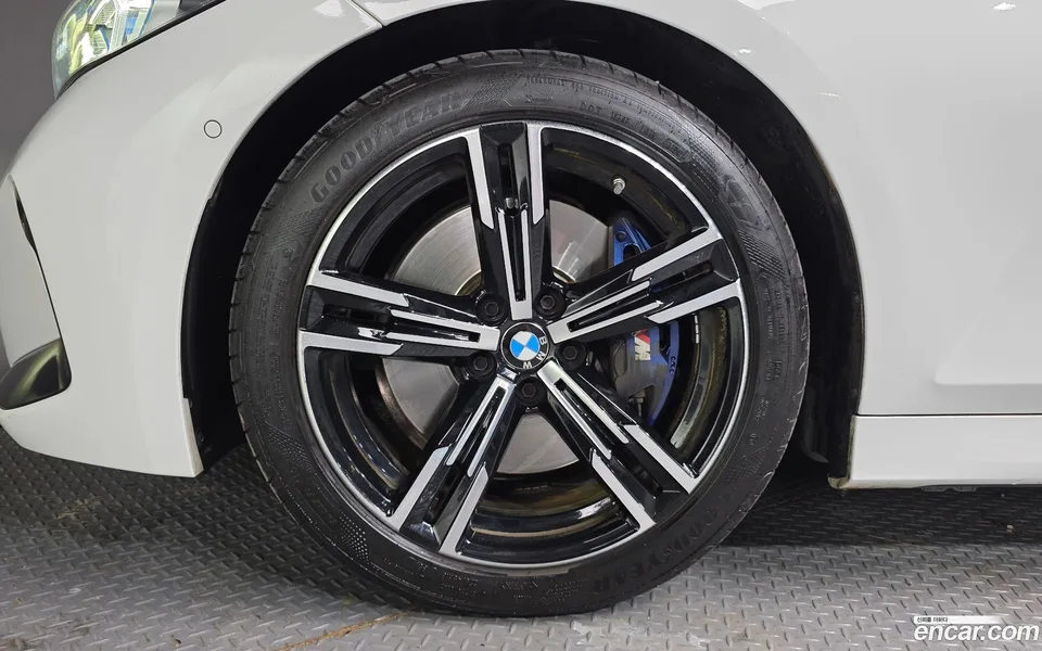 BMW 3 Series 320i M 2023 — миниатюра 5