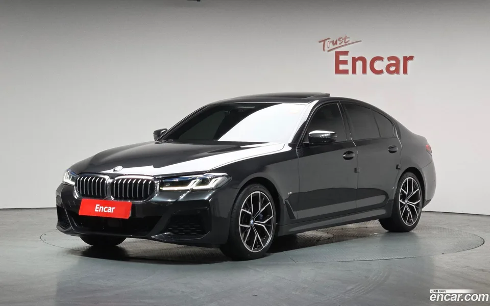 BMW 5 Series 530i xDrive M 2023 — фото 1, купить с доставкой в Москву