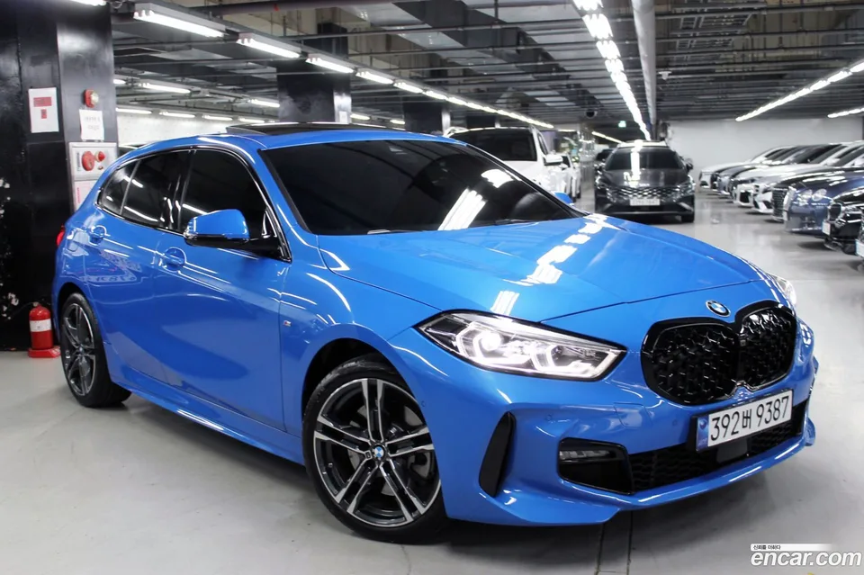 BMW 1 Series 120i M 2023 — фото 1, купить с доставкой в Москву