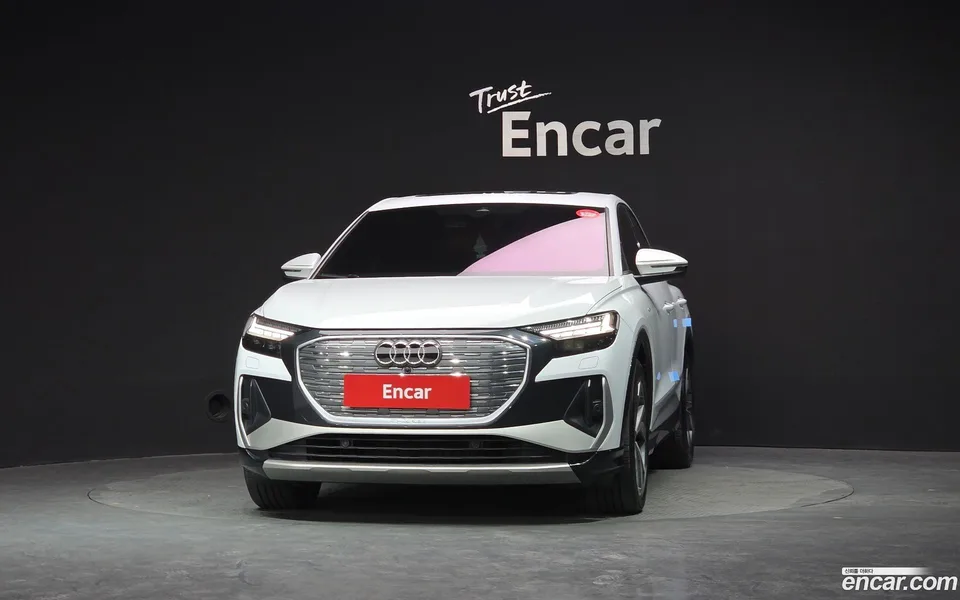 Audi Q4 e-tron 40 2022 — миниатюра 3