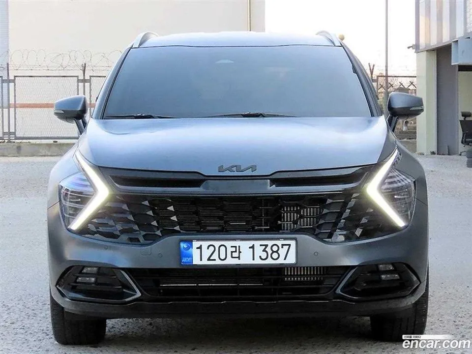 Kia Sportage 1.6 2WD 2023 — миниатюра 3