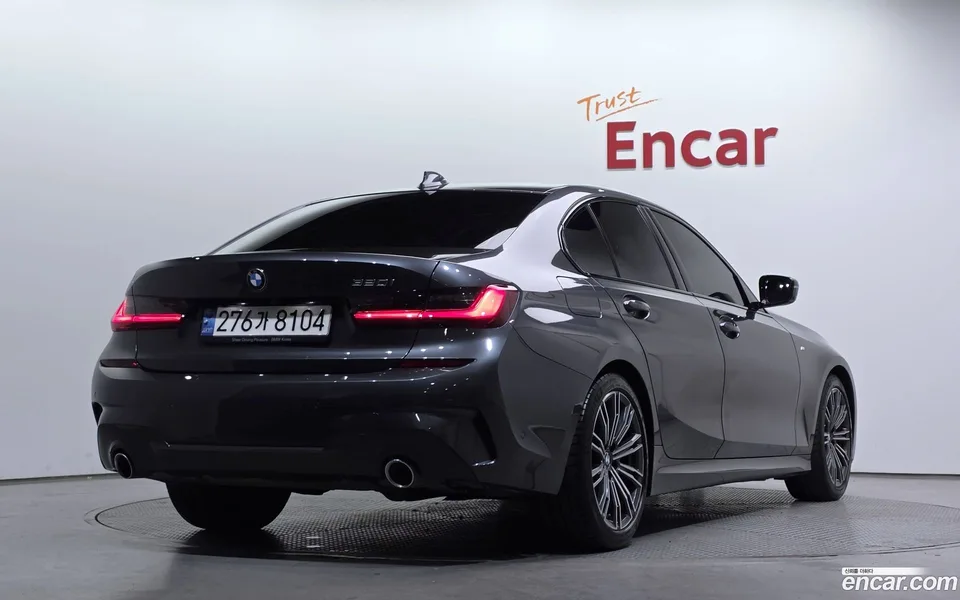 BMW 3 Series 320i M 2022 — миниатюра 2