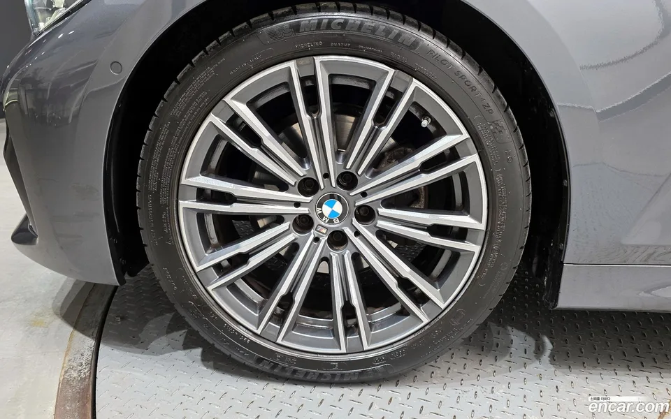 BMW 3 Series 320i M 2022 — миниатюра 5