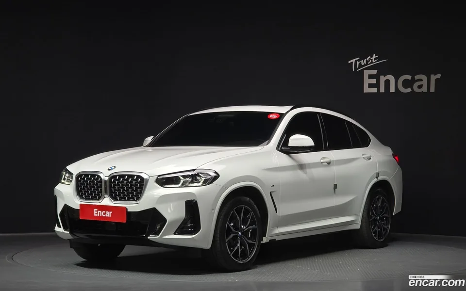 BMW X4 xDrive20i M 2024 — фото 1, купить с доставкой в Москву
