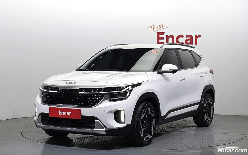 Kia Seltos 1.6 2WD 2024 — фото 1, купить с доставкой в Москву