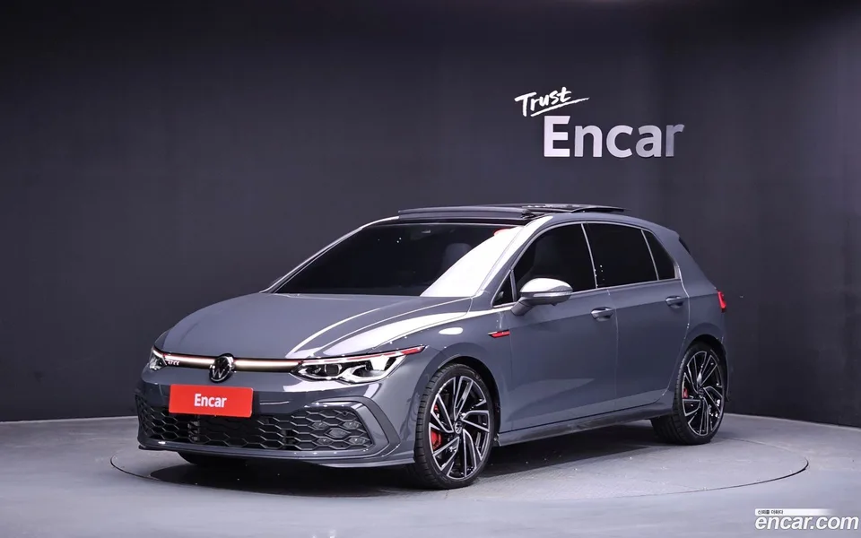 Volkswagen Golf 2.0 GTI 2024 — фото 1, купить с доставкой в Москву