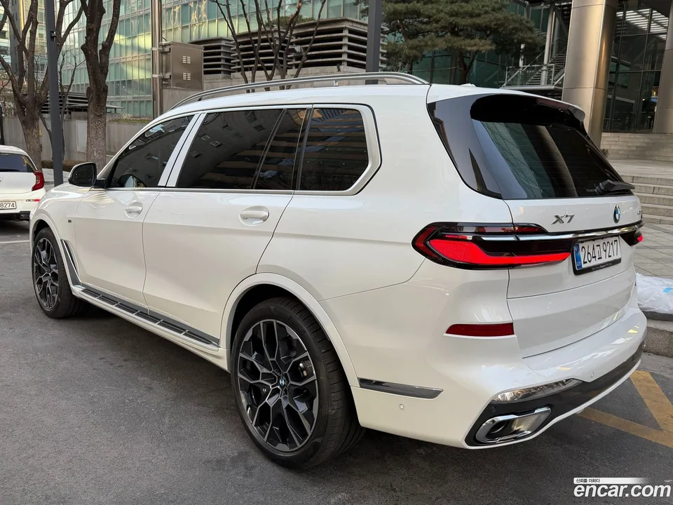 BMW X7 xDrive 40i M 6 2026 — миниатюра 4