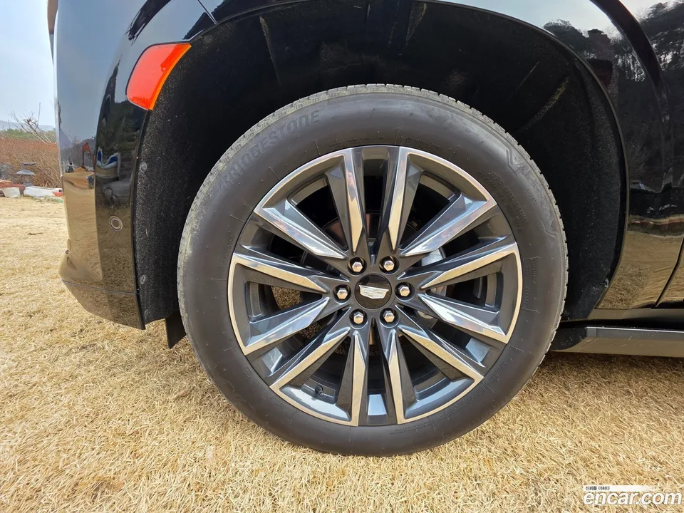 Cadillac Escalade 6.2 ESV 2023 — миниатюра 5