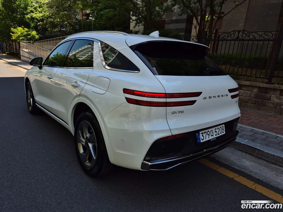 Genesis GV70 2.5T AWD 2025 — миниатюра 2