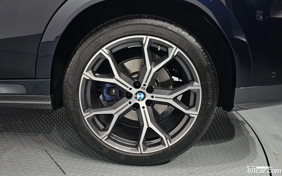 BMW X6 xDrive40i M 2022 — миниатюра 5