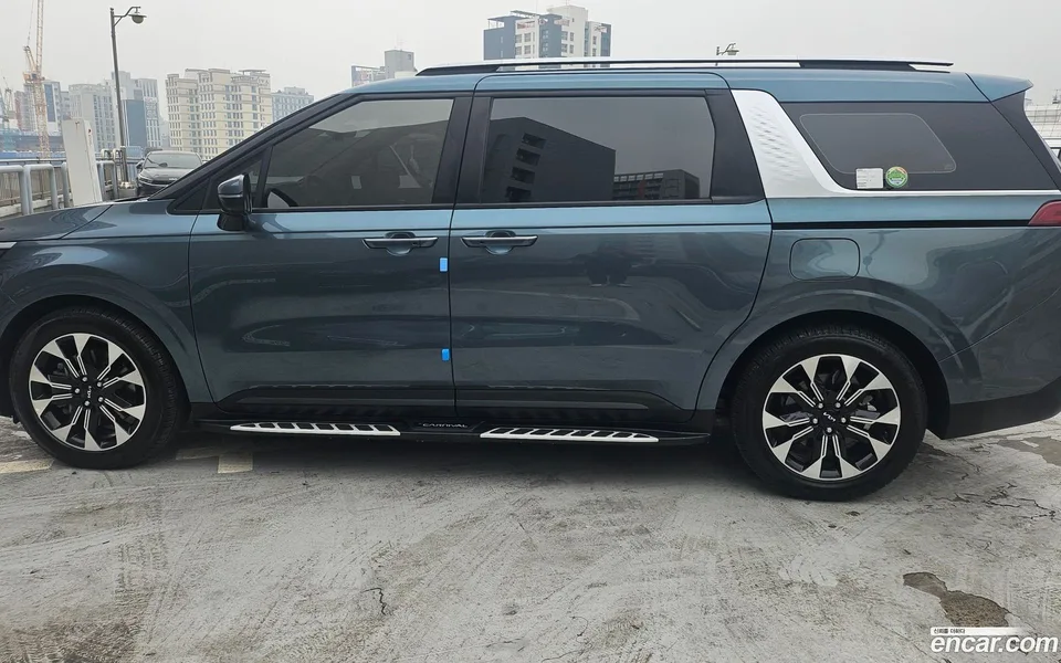 Kia Carnival 9 2022 — миниатюра 2