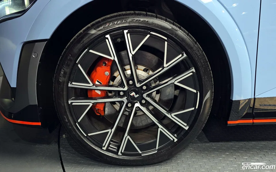 Hyundai Ioniq 5 N 2025 — миниатюра 5
