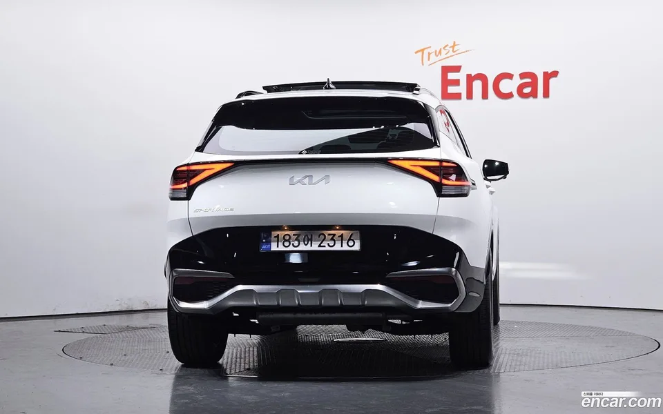 Kia Sportage 1.6 2WD 2023 — миниатюра 4